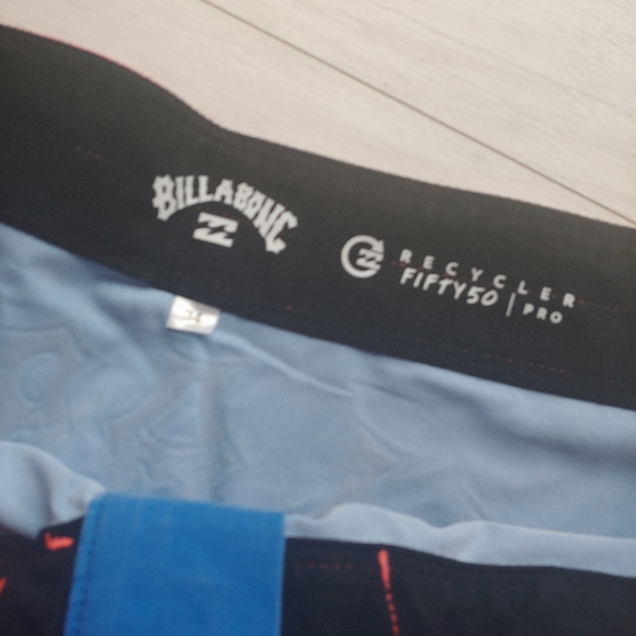 Billabong NEW Fifty50 Pro Boardshorts - Picture 2 of 8